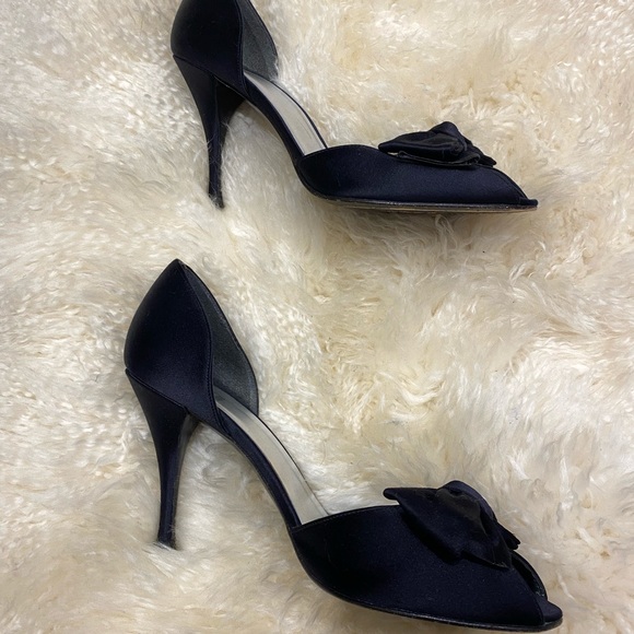 Authentic Stuart Weitzman heels - Picture 3 of 4